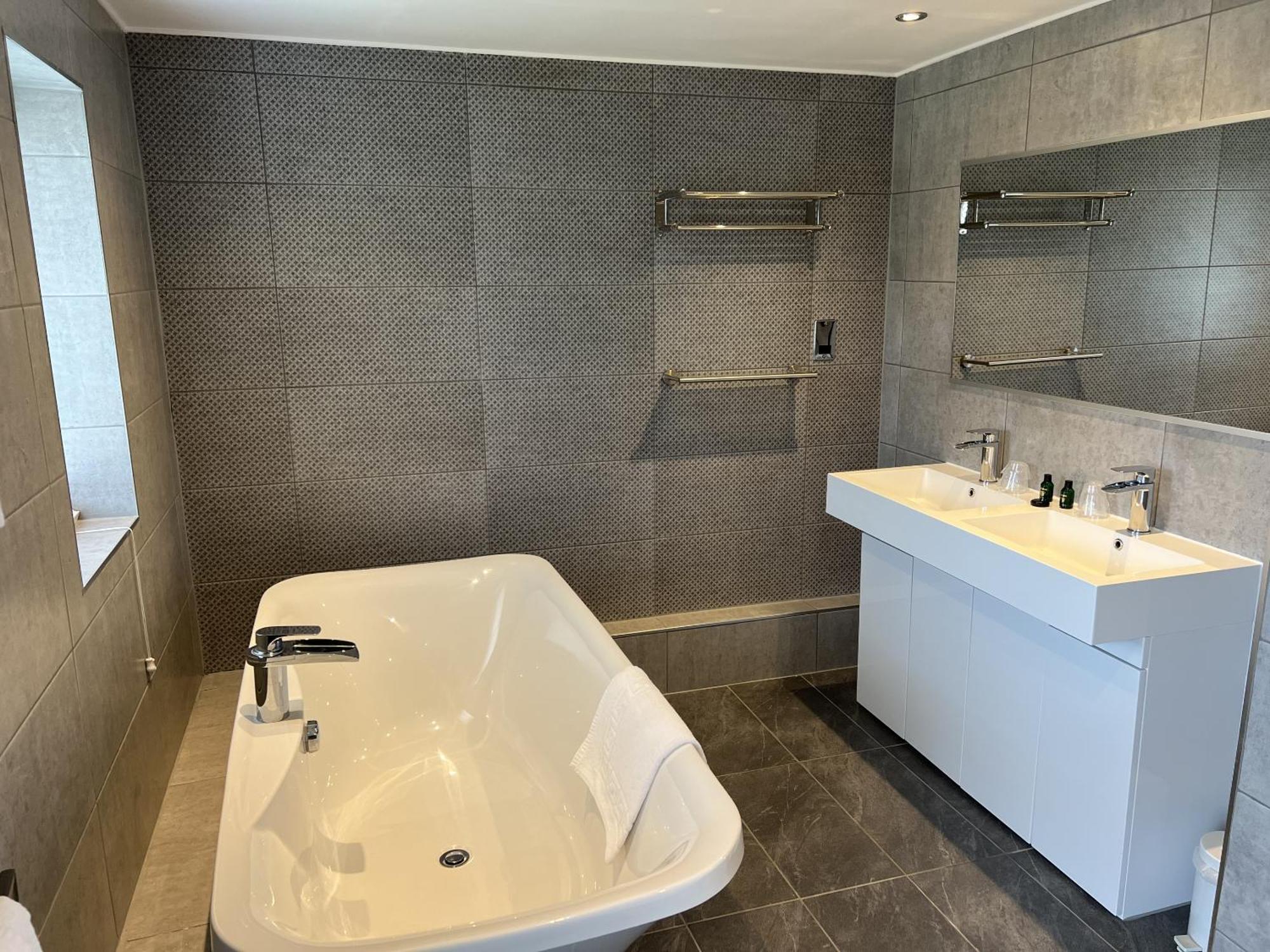 Dolphin Hotel Cambridge เซนต์ไอฟส์ ภายนอก รูปภาพ