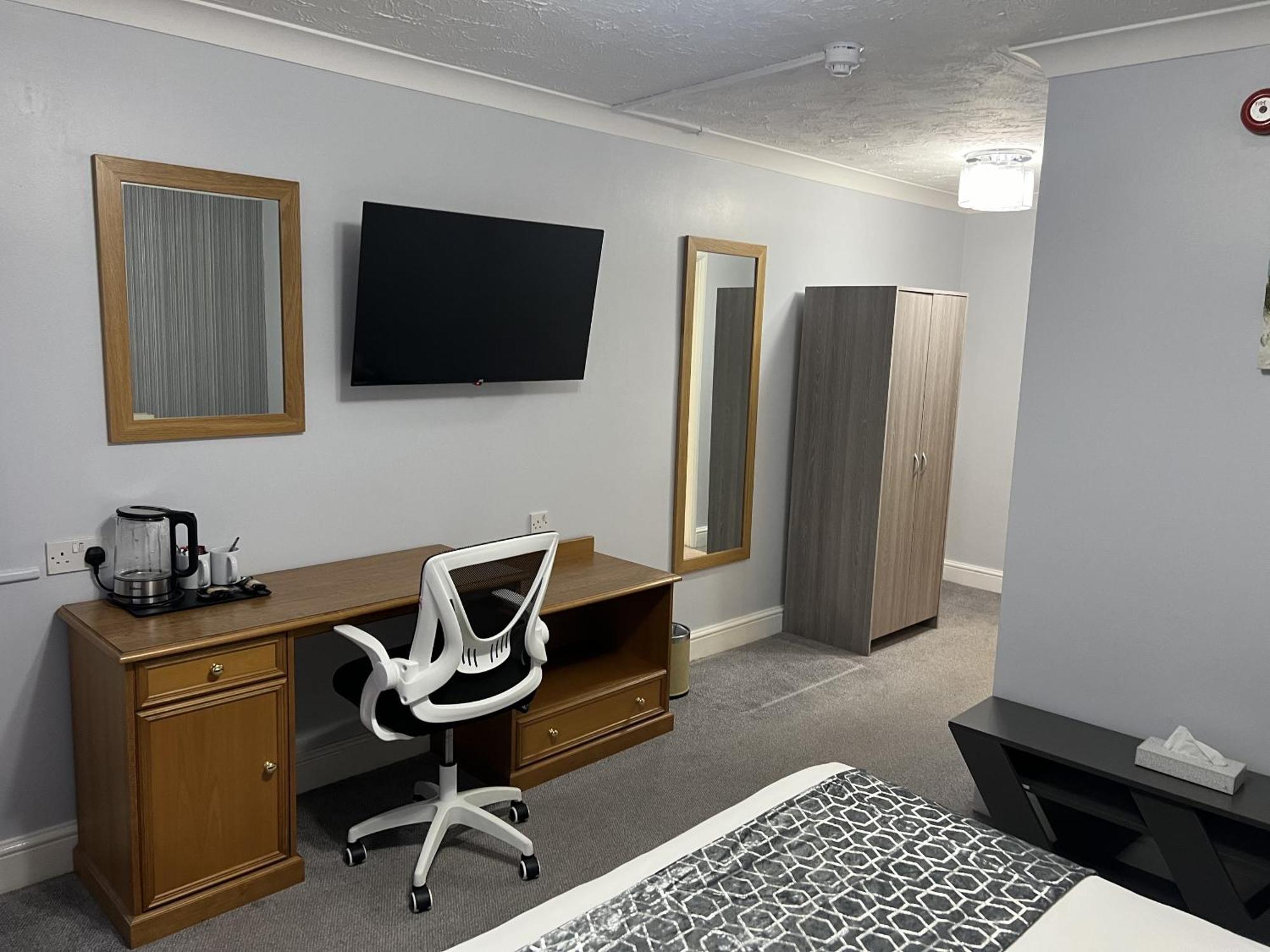 Dolphin Hotel Cambridge เซนต์ไอฟส์ ภายนอก รูปภาพ
