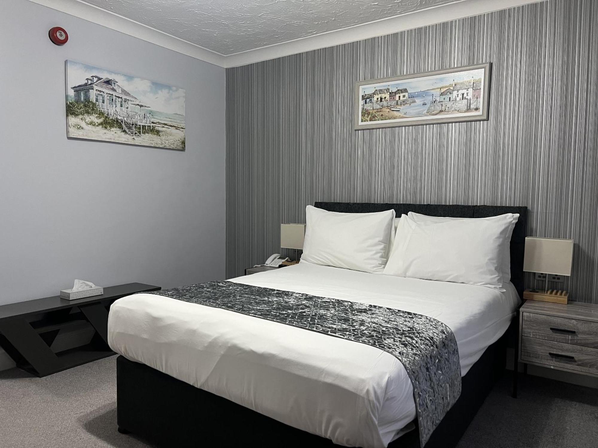 Dolphin Hotel Cambridge เซนต์ไอฟส์ ภายนอก รูปภาพ